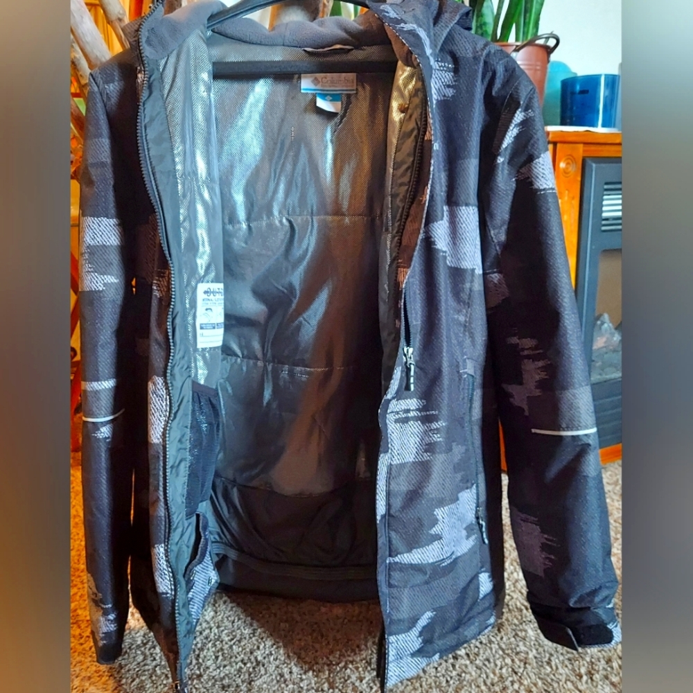 Columbia Boys XL Black/grey Camo Ski Jacket OmniHeat Technology